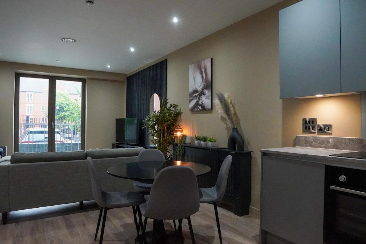 Apartment M1 Townhouse - Free Parking & Manchester