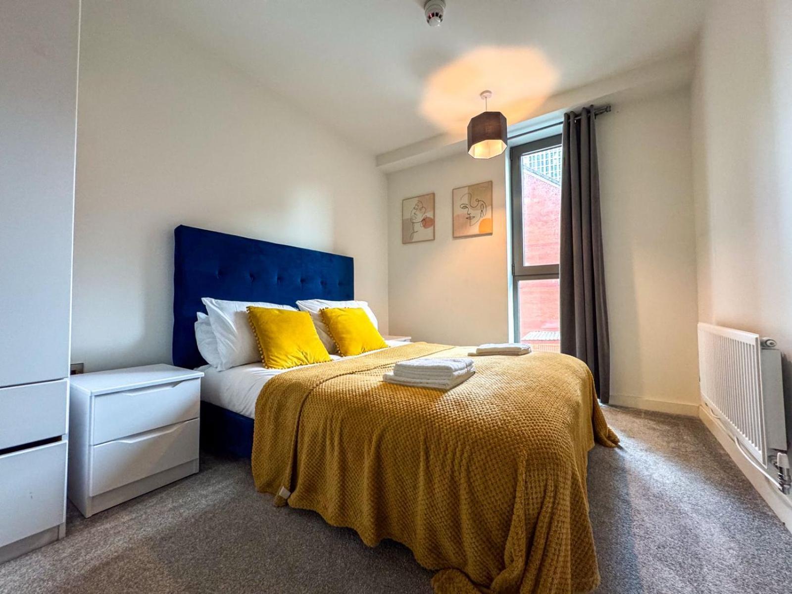 M1 Townhouse - Free Parking & Apartment *